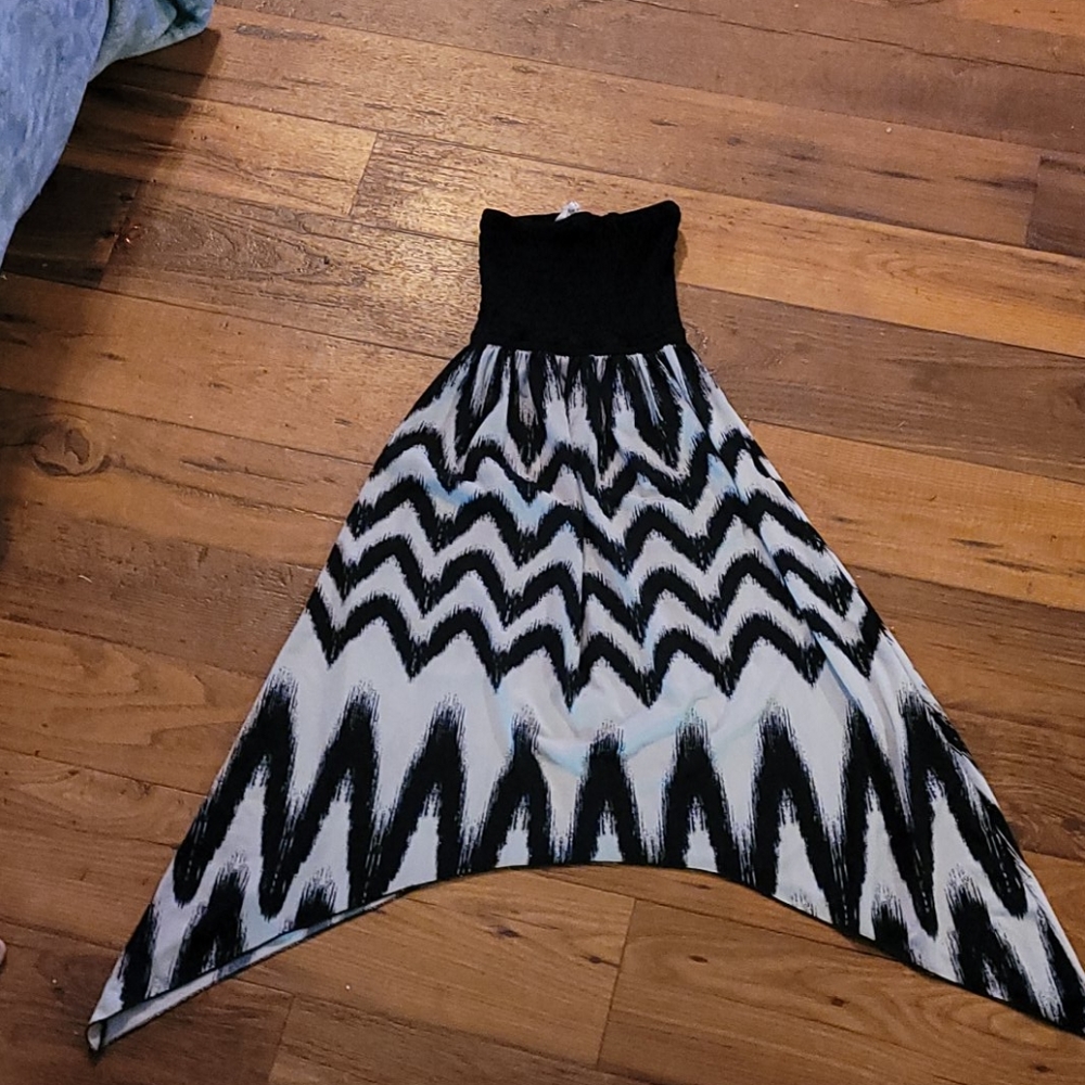 Black and white sun dress.